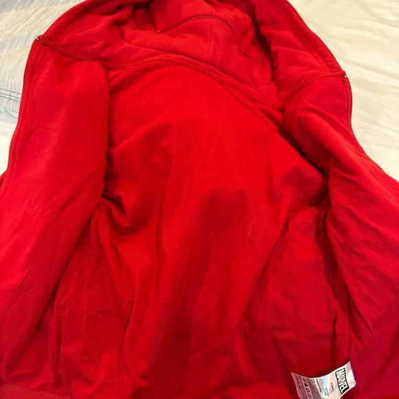 Cubcoats Spider-Man Hooded Zip-Up Sweatshirt transforms into Stuffie Youth 8 - Picture 6 of 12